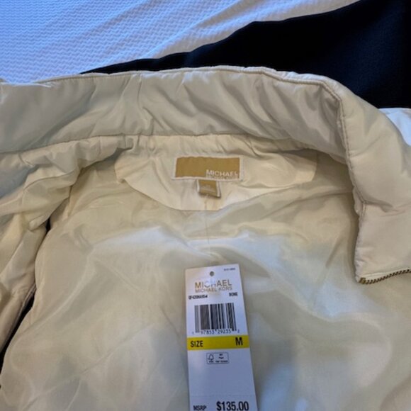 Michael Kors NWT White/Ivory Chevron Puffer Vest Sz M - Picture 3 of 8